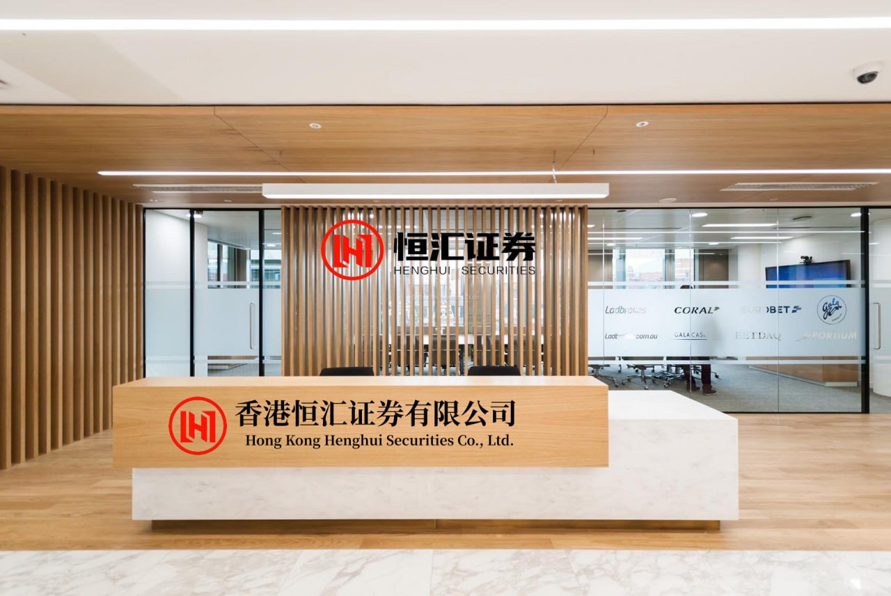 中玉束哈 2026北京车展：全新梅赛德斯-奔驰纯电CLA 260 L上市